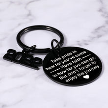 Load image into Gallery viewer, Class of 2022 Graduation Gifts for Her Him Keychain 2022 Medical High School College Graduation Gifts for Son Daughter Boys Girls Inspirational 2022 Grad Gifts for Senior Students Women Men Master PHD