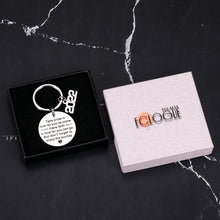 Load image into Gallery viewer, Class of 2022 Graduation Gifts Keychain for Senior 2022 College Medical High School Graduation Gifts for Her Him Inspirational 2022 Grad Gifts for Boys Girls Women Men Master Nurse Mom to Son Daughter