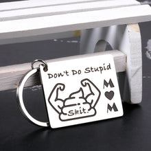 Load image into Gallery viewer, Funny Birthday Christmas Gifts for Teens Boys Girls Son Daughter from Mom Gag Gifts Don't Do Stupid Keychains for Women Men Friends Valentine Day Graduation Stocking Stuffers Gifts for Teenagers Kids
