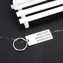 Load image into Gallery viewer, Funny Christmas Birthday Gifts for Teens Girls Boys Son Daughter from Mom Don't Do Stupid Keychains Gag Gifts for Men Women Friends Valentine Day Graduation Stocking Stuffers Gifts for Teenagers Kid