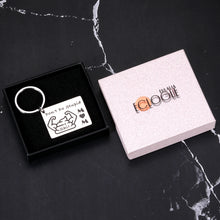 Load image into Gallery viewer, Funny Birthday Christmas Gifts for Teens Boys Girls Son Daughter from Mom Gag Gifts Don't Do Stupid Keychains for Women Men Friends Valentine Day Graduation Stocking Stuffers Gifts for Teenagers Kids
