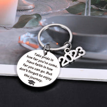 Load image into Gallery viewer, Class of 2023 Graduation Gifts Keychain for Senior 2023 Medical High School College Graduation Gifts for Her Him Inspirational 2023 Grad Gifts for Boys Girls Women Men Master Nurse Mom to Son Daughter