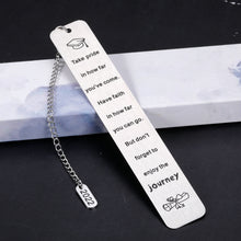 Load image into Gallery viewer, Class of 2022 Graduation Gifts for Her Him Bookmark Seniors 2022 Medical High School College Graduation Gifts for Son Daughter Boys Girls Inspirational 2022 Grad Gifts for Women Men Master Nurses PHD