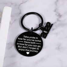 Load image into Gallery viewer, Class of 2022 Graduation Gifts for Her Him Keychain 2022 Medical High School College Graduation Gifts for Son Daughter Boys Girls Inspirational 2022 Grad Gifts for Senior Students Women Men Master PHD