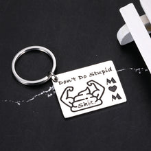 Load image into Gallery viewer, Funny Birthday Christmas Gifts for Teens Boys Girls Son Daughter from Mom Gag Gifts Don't Do Stupid Keychains for Women Men Friends Valentine Day Graduation Stocking Stuffers Gifts for Teenagers Kids