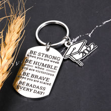 Load image into Gallery viewer, Class of 2022 Graduation Gifts Keychain for Men Women 2022 Seniors Medical Nurses High School College Graduation Gifts for Son Daughter Boys Girls Master Inspirational 2022 Grad Gifts for Her Him