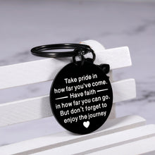 Load image into Gallery viewer, Class of 2022 Graduation Gifts for Her Him Keychain 2022 Medical High School College Graduation Gifts for Son Daughter Boys Girls Inspirational 2022 Grad Gifts for Senior Students Women Men Master PHD