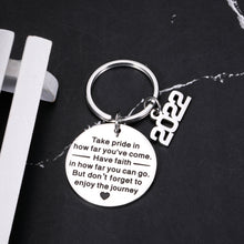 Load image into Gallery viewer, Class of 2022 Graduation Gifts Keychain for Senior 2022 College Medical High School Graduation Gifts for Her Him Inspirational 2022 Grad Gifts for Boys Girls Women Men Master Nurse Mom to Son Daughter