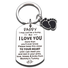 Load image into Gallery viewer, Daddy to Be Gifts Keychain for Men Fathers Day Gift for New Dad to Be Expectant Father to Be Boyfriend Husband from Wife Pregnancy Baby Announcement Gift for Soon to Be Dad Christmas Valentines Gifts