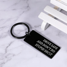 Load image into Gallery viewer, Funny Christmas Birthday Gifts Keychains for Teens Girls Boys Son Daughter from Mom Gag Gifts for Men Women Friends Valentines Graduation Stocking Stuffers Gifts for Teenagers Kids Don&#39;t Do Stupid
